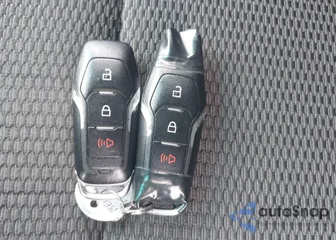 2017 Ford Explorer Xlt z USA, uszkodzony, nr VIN 1FM5K8DH2HGA83198